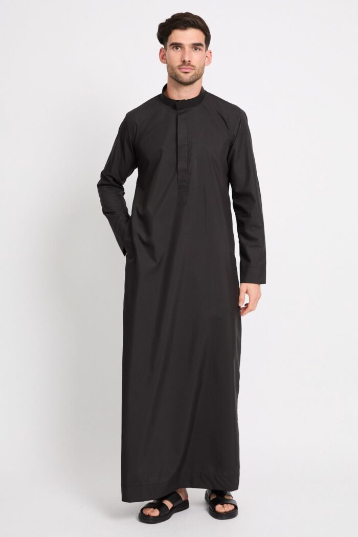Kuwaiti Thobe